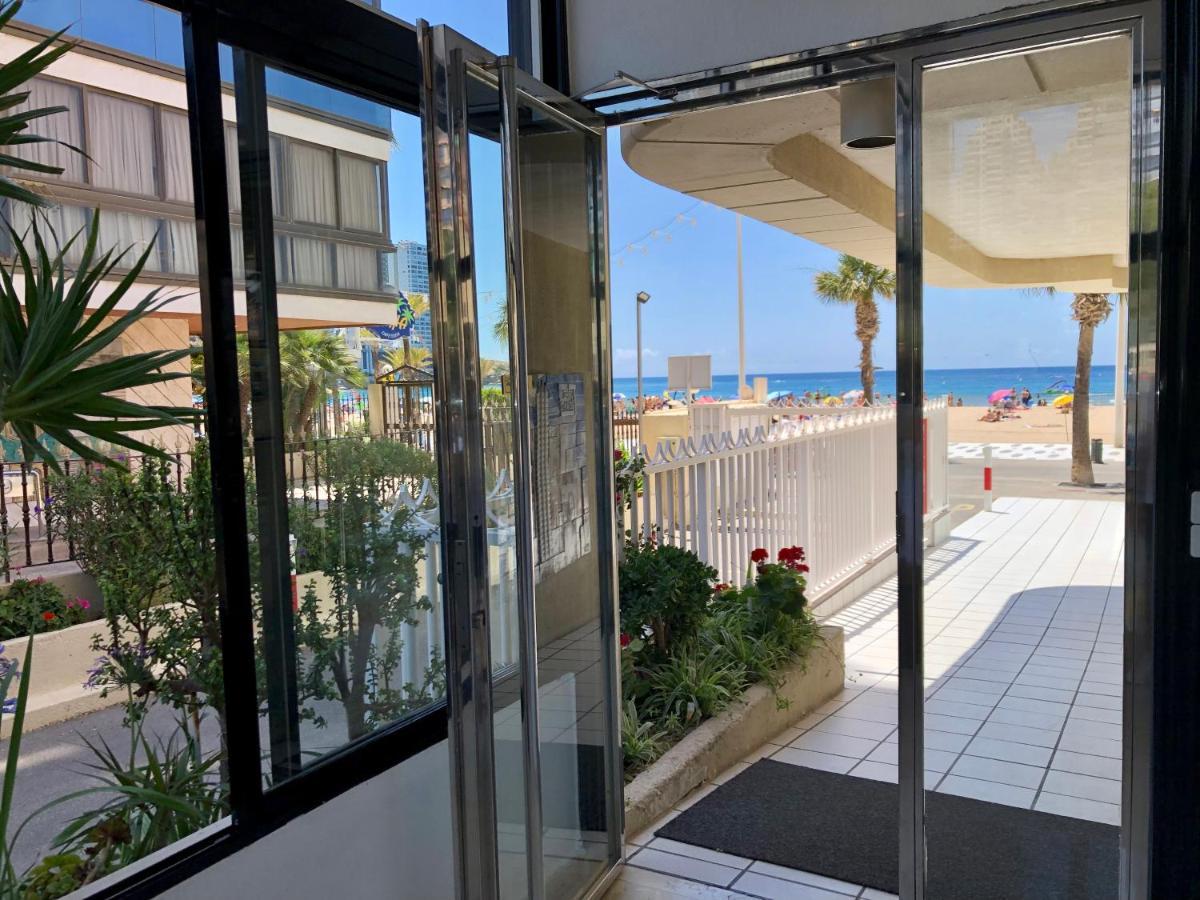 Apartamento Torre Levante, primera línea de playa Benidorm Exterior foto