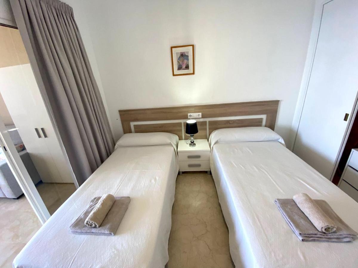 Apartamento Torre Levante, primera línea de playa Benidorm Exterior foto