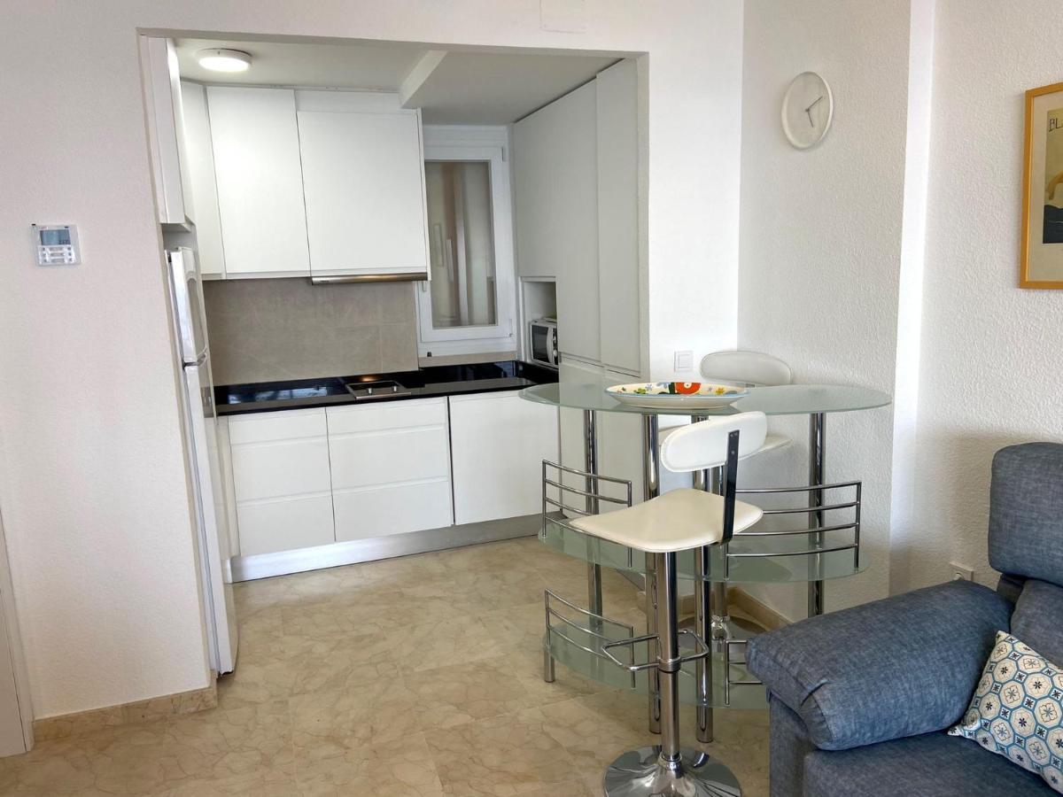 Apartamento Torre Levante, primera línea de playa Benidorm Exterior foto