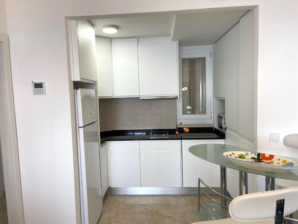 Apartamento Torre Levante, primera línea de playa Benidorm Exterior foto